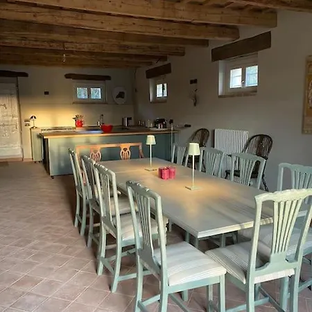 Luxurioses Landhaus Mit Pool بيت للعطل